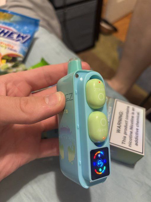 Китай удивляет снова: первая вейп-ручка с встроенными наушниками Китай удивляет снова: первая вейп-ручка с встроенными наушниками