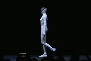 Xpeng показали робота