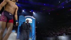 7 самых впечатляющих выходов на ринг в истории UFC