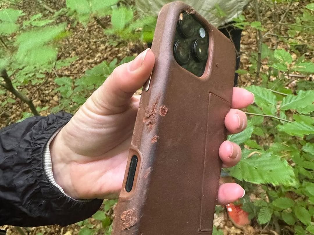 Айфон упал с самолёта и остался ЦЕЛ