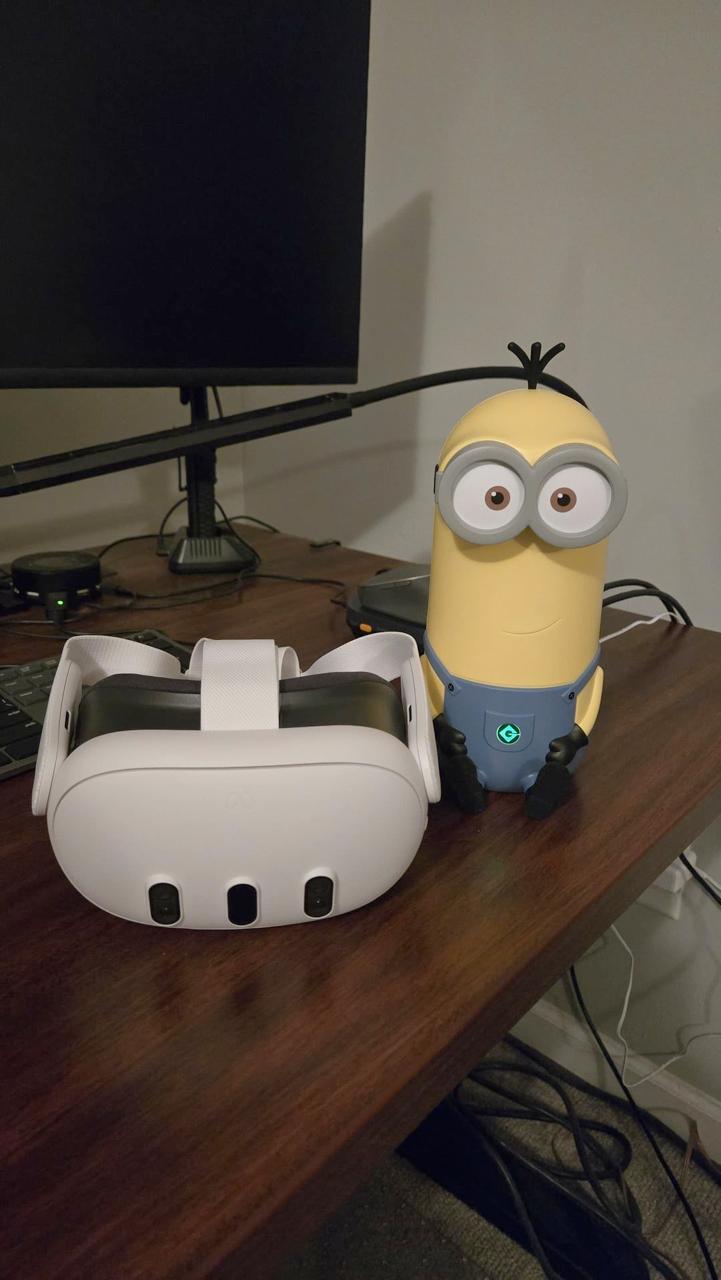 Тематический роутер в виде миньона Кевина от корейской компании Davolink, несмотря на комичный дизайн, получил признание VR-сообщества как один из самых качественных благодаря поддержки редкого диапазона Wi-Fi 6E (6 ГГц)
